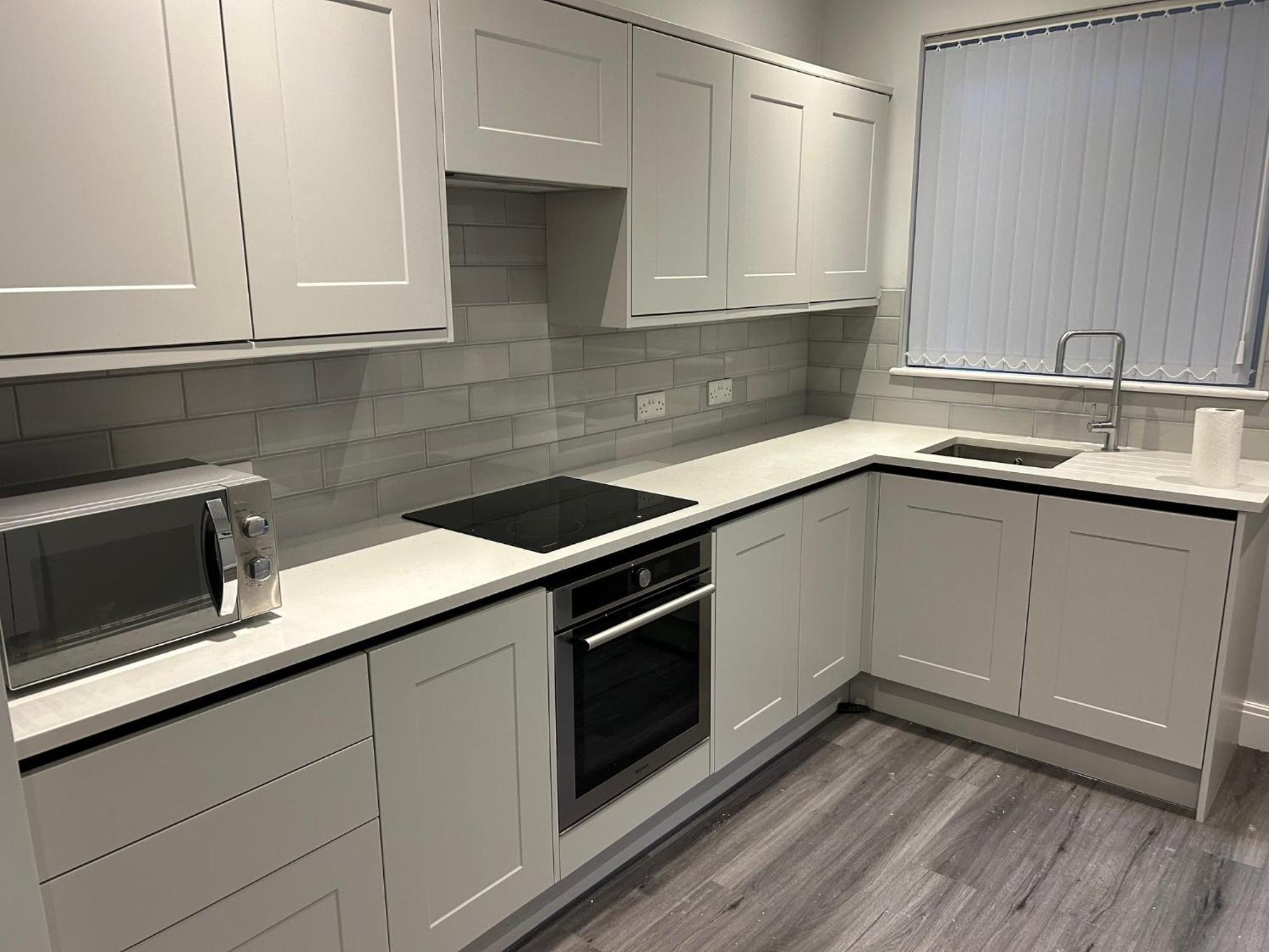 Beachfront Apartment 3 Bedrooms Sleeps 7 - Gateway To The Lake District - Newly Refurbished Morecambe Exterior photo